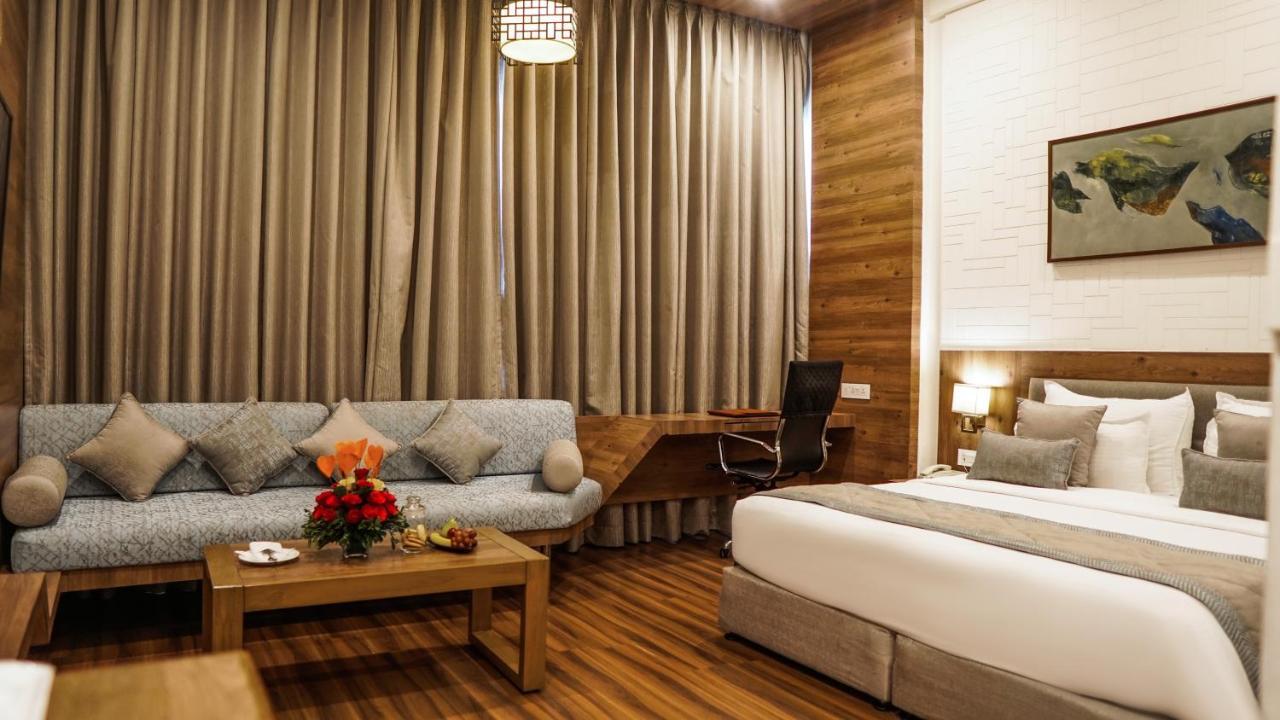 Hotel Centre Point Nagpur Exterior photo