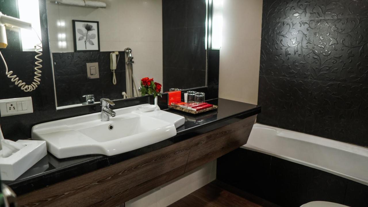 Hotel Centre Point Nagpur Exterior photo